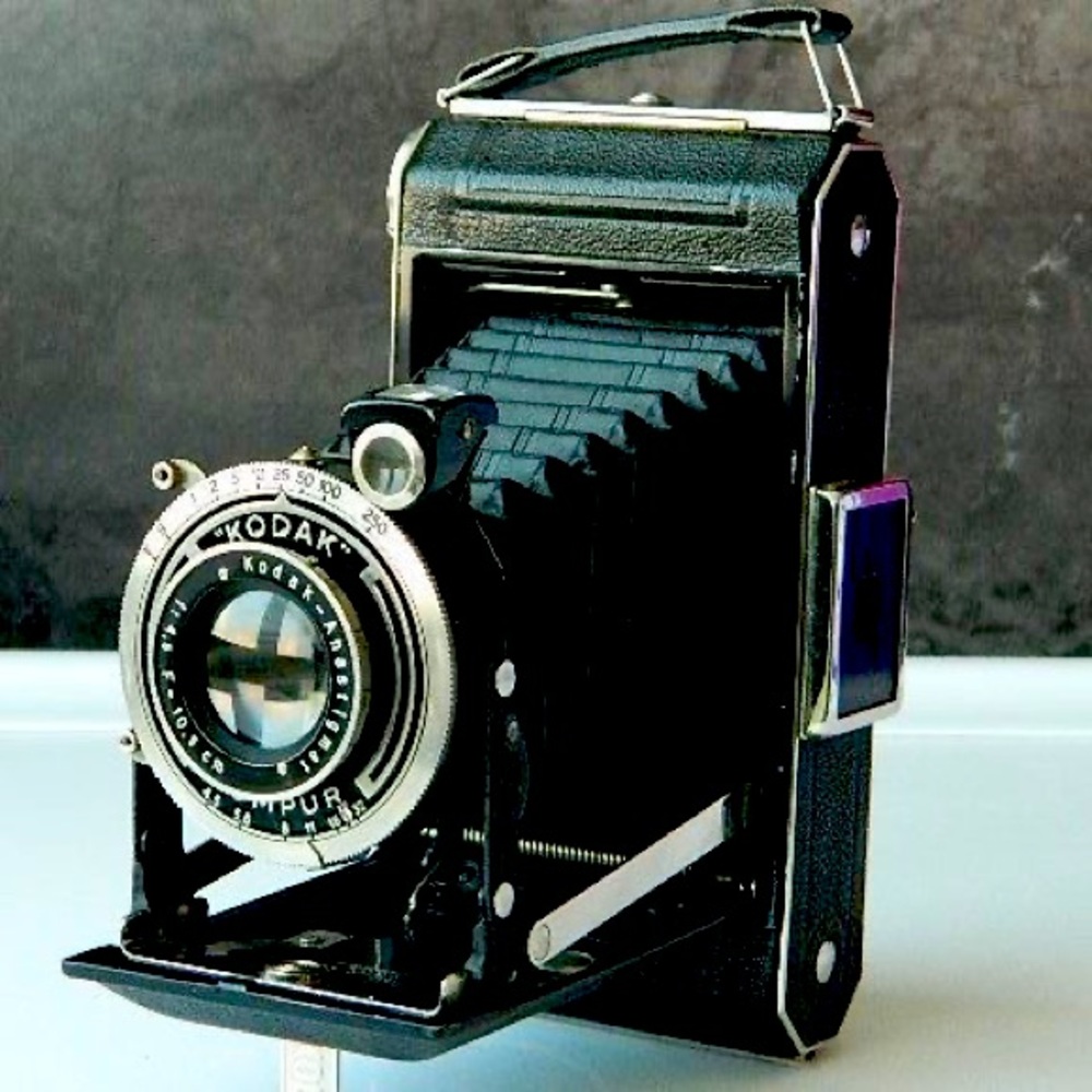 Antique Eastman Kodak Co Anastigmat Compur Six-16 camera 1936 with case